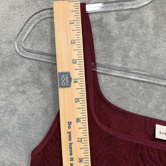 Babaton Red Textured Bodysuit Medium Sleeveless Square Neck Minimalist Aritzia - Picture 12 of 14